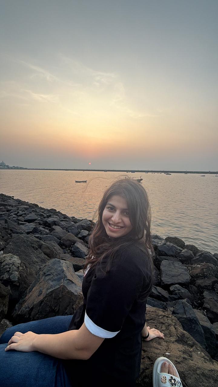 Meeti by the sea at sunset